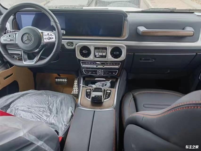 奔驰g350d柴油港口最新报价148万起