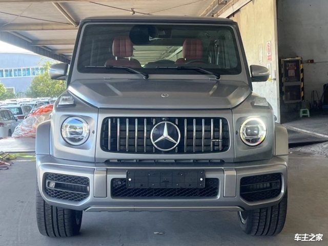24款亚洲版奔驰g63最新价格仅售228万起大促