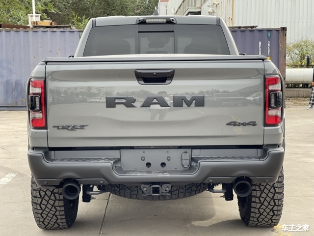 23款道奇霸王龙62t无敌马力现车手续齐平行进口现车全国牌可分期