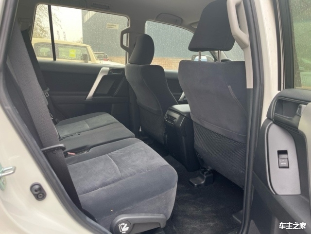 23款丰田霸道2700最低价格硬派越野现车可按揭