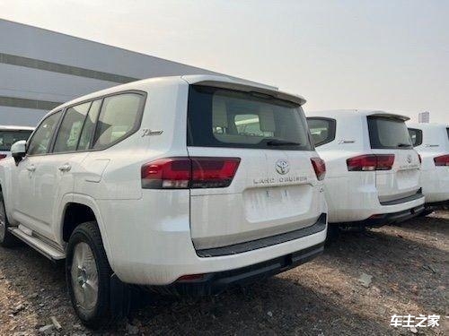 丰田酷路泽400040l港口最新报价68万起