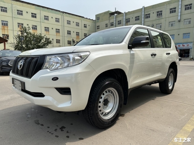 23款丰田霸道2700现车港口最新报价最低仅39万起销售全国无要求