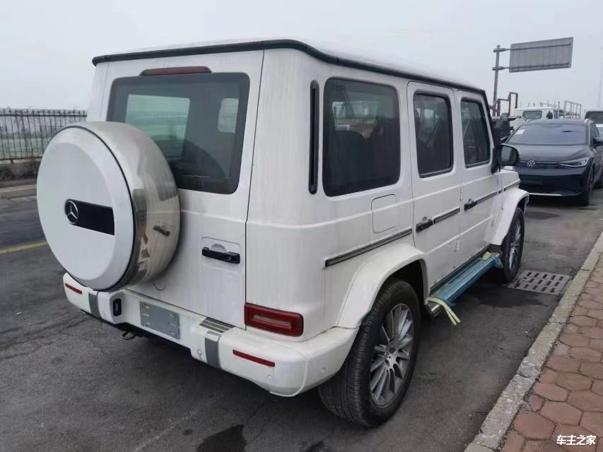 奔驰g350d柴油港口最新报价148万起