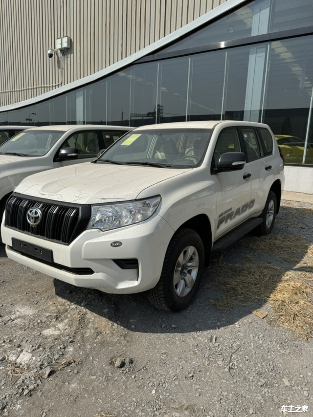 霸道2700 22款 tx 铝轮 底挂 无天窗 无冰箱 西安现车