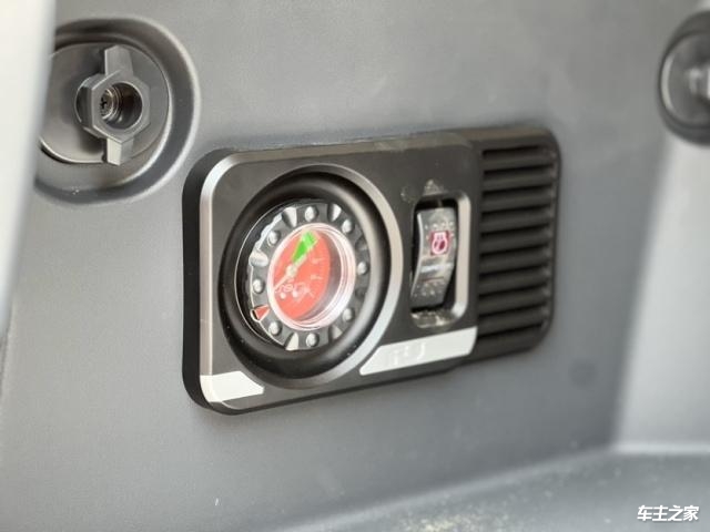 沙漠王子丰田fj酷路泽天津港最新售价39万起售全国