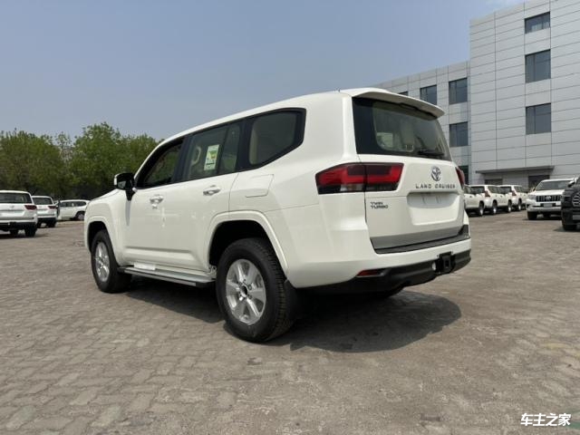 平行进口24款丰田酷路泽lc300配置图片与最新报价