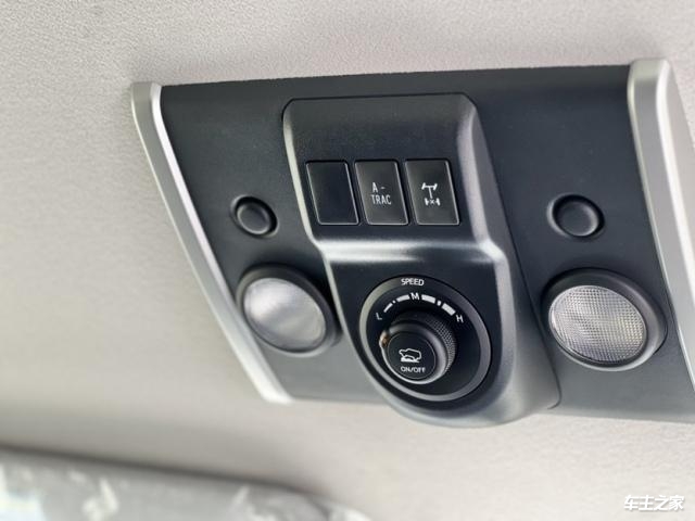 沙漠王子丰田fj酷路泽天津港最新售价39万起售全国