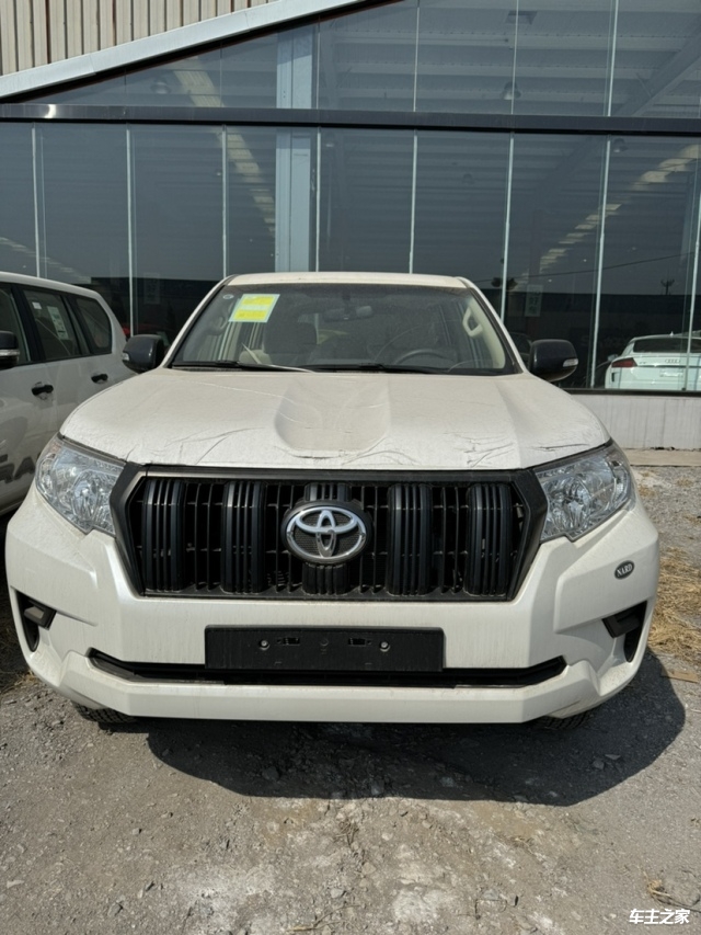 霸道2700 22款 tx 铝轮 底挂 无天窗 无冰箱 西安现车