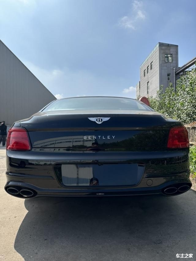 广州24款宾利飞驰4.0t仅售238万起 配置豪华舒适