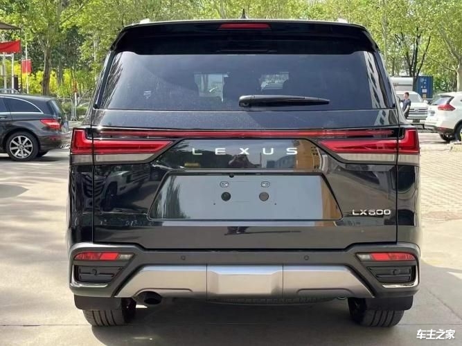 24款雷克萨斯lx600豪华七座suv现车最新报价及图片