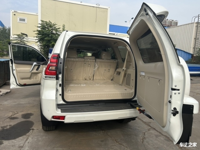 中东版23款霸道4000配置介绍天津港最新价格行情