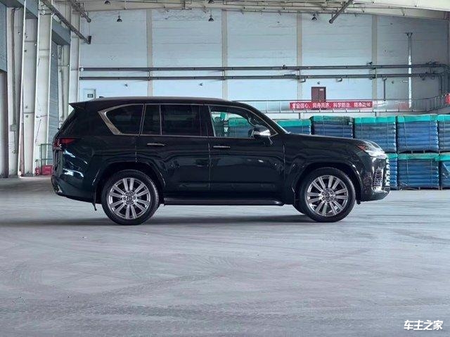 青岛24款雷克萨斯lx600现车130余万起