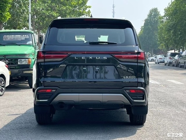 雷克萨斯lx600豪华suv旗舰代表车型 起步价格在133万欢迎来电咨询