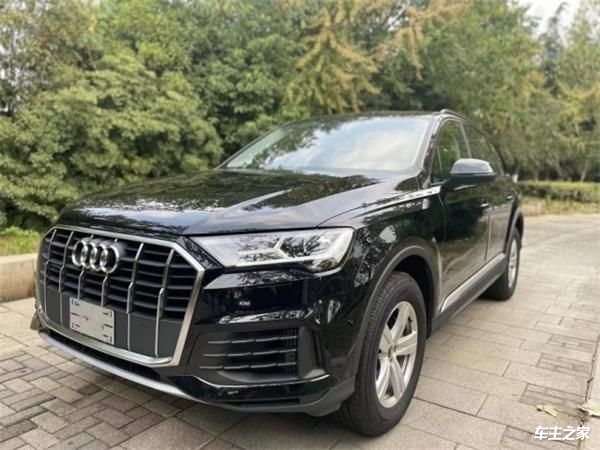 24款奥迪Q7进口2.0T黑棕现车47万