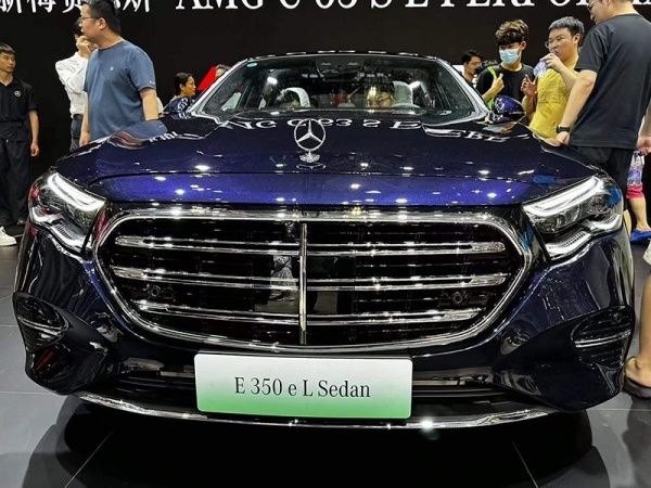 北京奔驰e级长轴距插混版上市 售价5386万