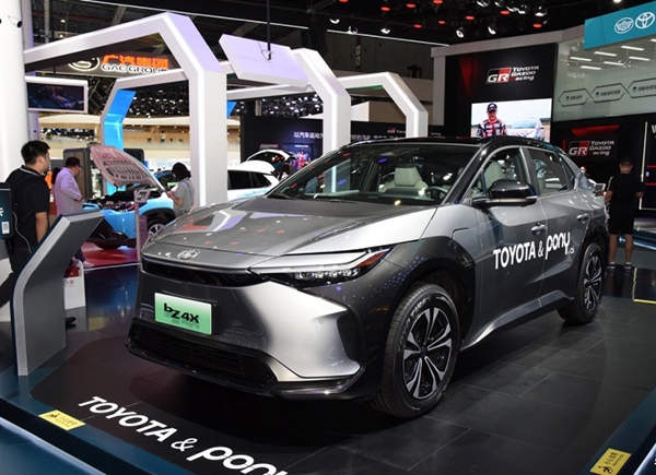 丰田召回9万多辆汽车 涉及普拉多/埃尔法/皇冠等