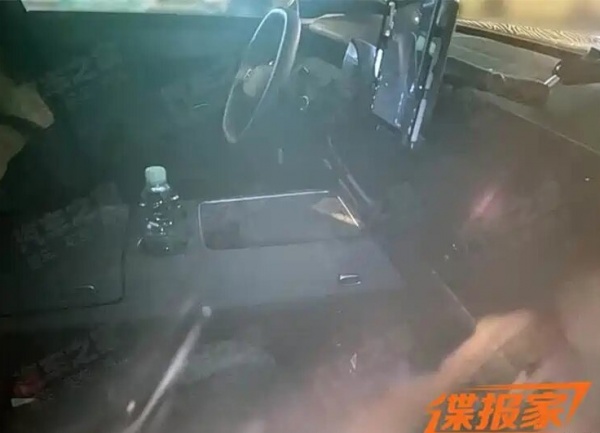 上汽大众ID. ERA 9X内饰谍照曝光 提供联屏设计