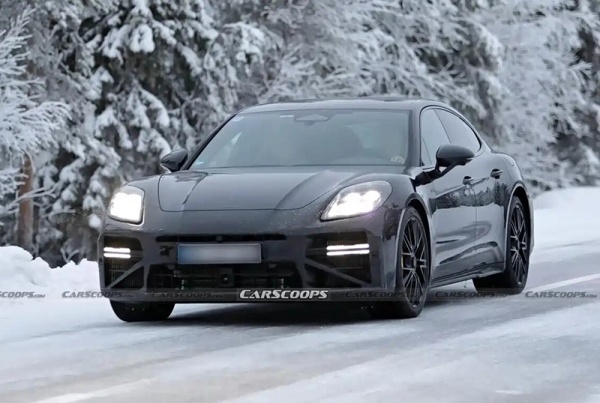 新款保时捷Panamera测试谍照曝光_新款保时捷panamera渲染图