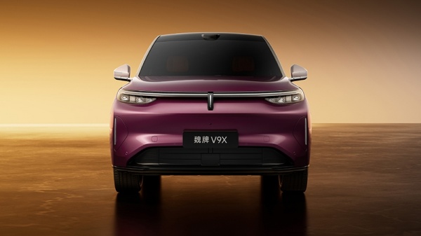 魏牌V9X官图发布 搭载2.0T插混