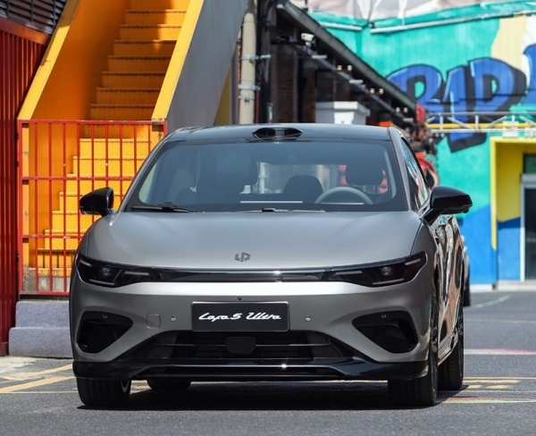 零跑Lafa5 Ultra将于北京车展上市 配运动套件