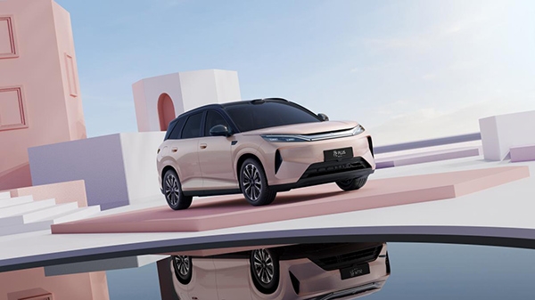 元力智趣闪充SUV，第三代元PLUS北京车展全球首发亮相